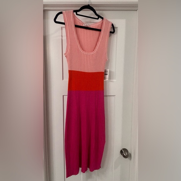 89th & Madison Dresses & Skirts - NWT 89th & Madison Powder Pink, Orange, Fuchsia Ribbed Midi Dress